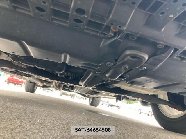 Toyota PREMIO 2015-09 8831086-11