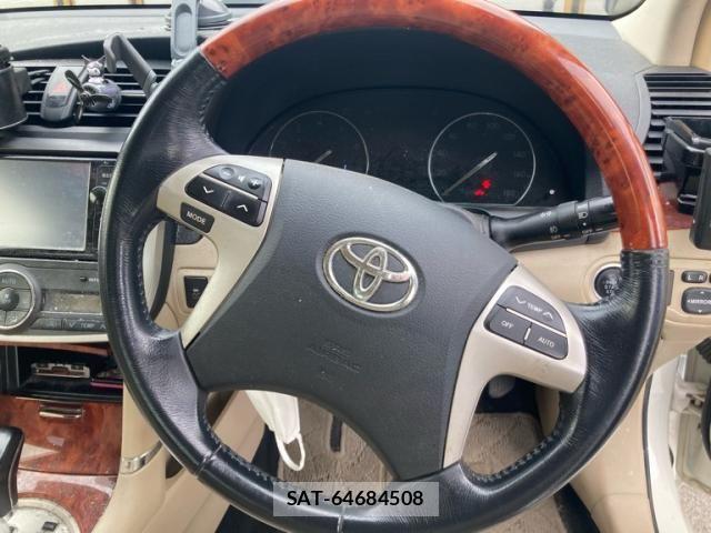 Toyota PREMIO 2015-09 8831086-18