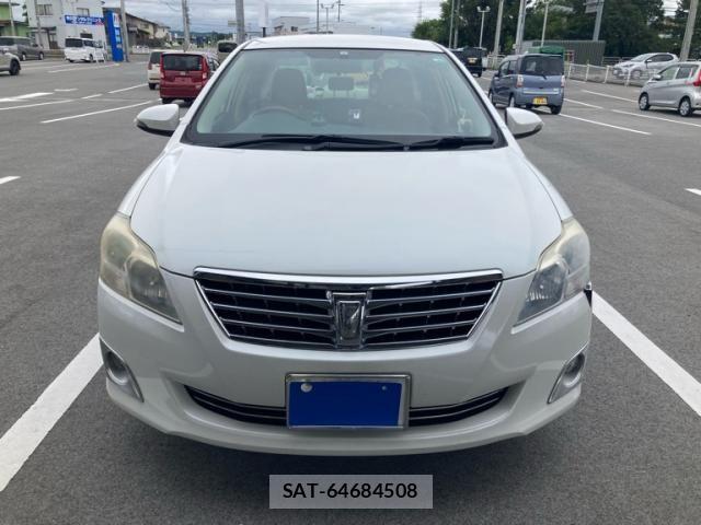Toyota PREMIO 2015-09 8831086-1
