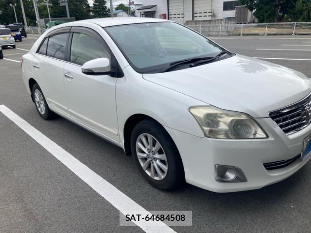 Toyota PREMIO 2015-09 8831086-3