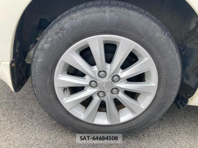 Toyota PREMIO 2015-09 8831086-7