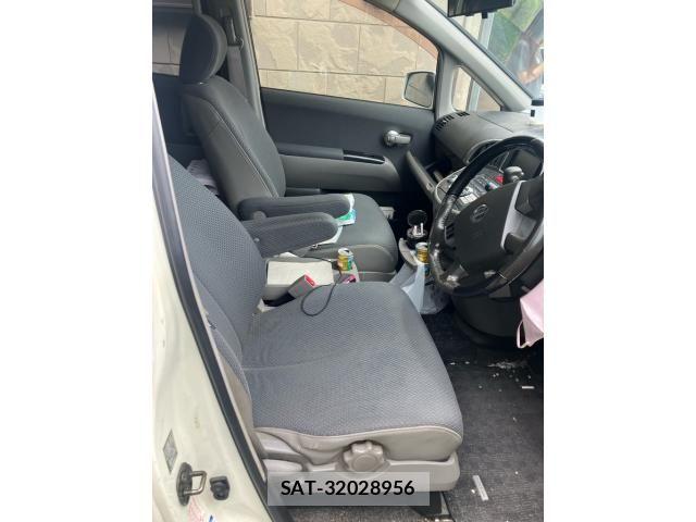 Nissan PRESAGE 2006-01 7329396-6