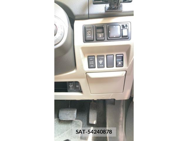 Nissan PRESAGE 2005-06 8831087-16