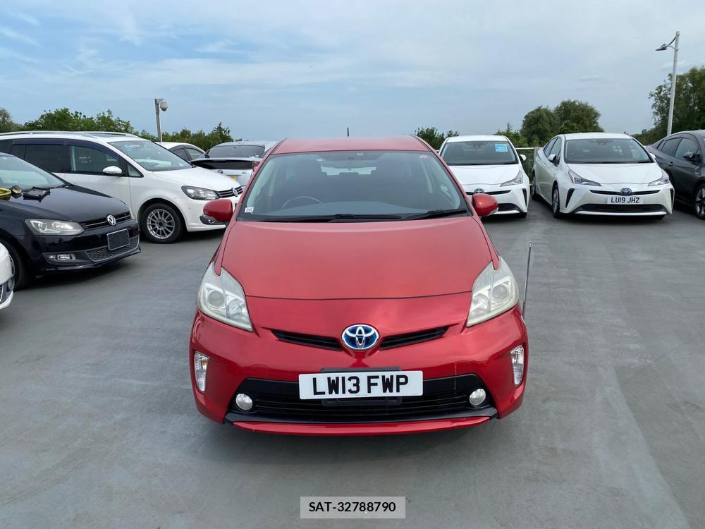Toyota PRIUS 2013-04 350792-16
