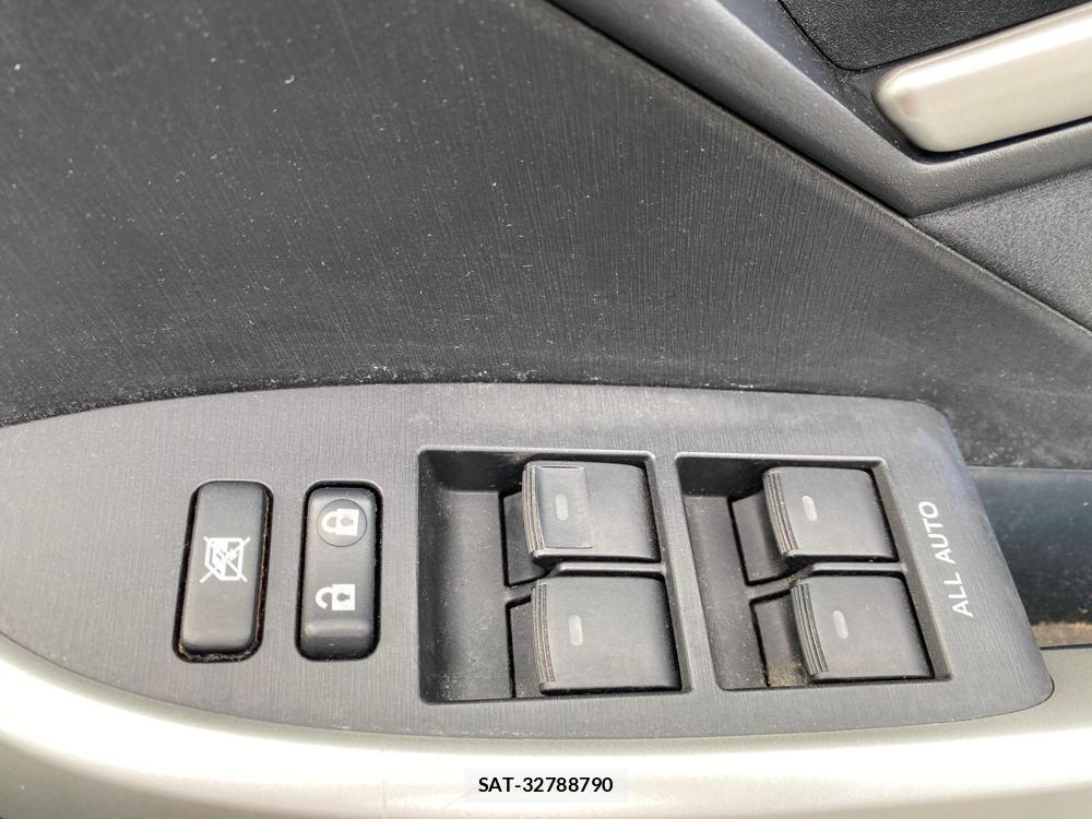 Toyota PRIUS 2013-04 350792-18