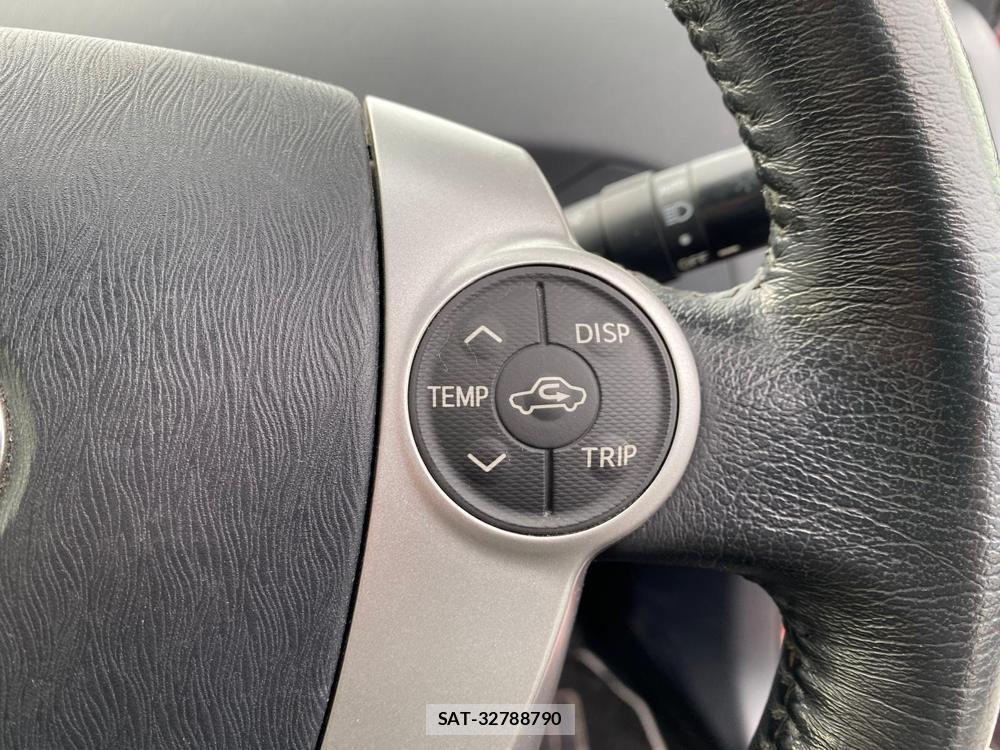 Toyota PRIUS 2013-04 350792-24