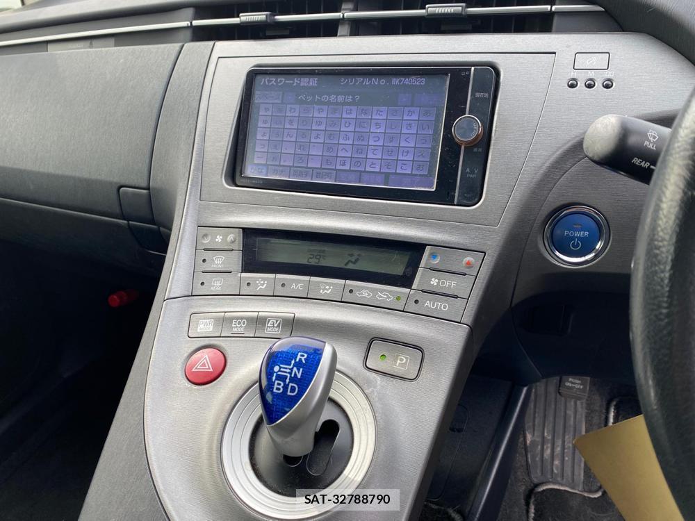 Toyota PRIUS 2013-04 350792-27