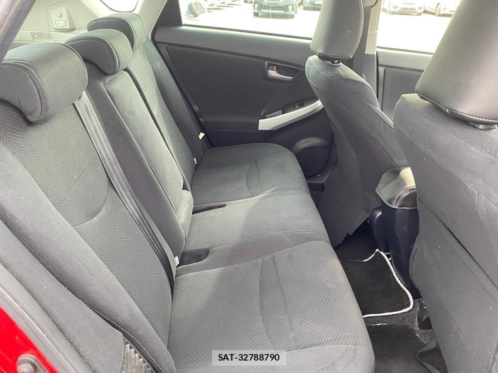 Toyota PRIUS 2013-04 350792-31