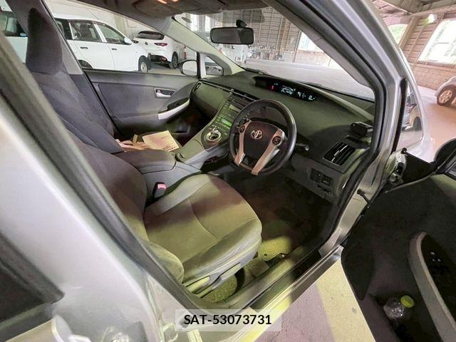 Toyota PRIUS 2009-06 1204470-12