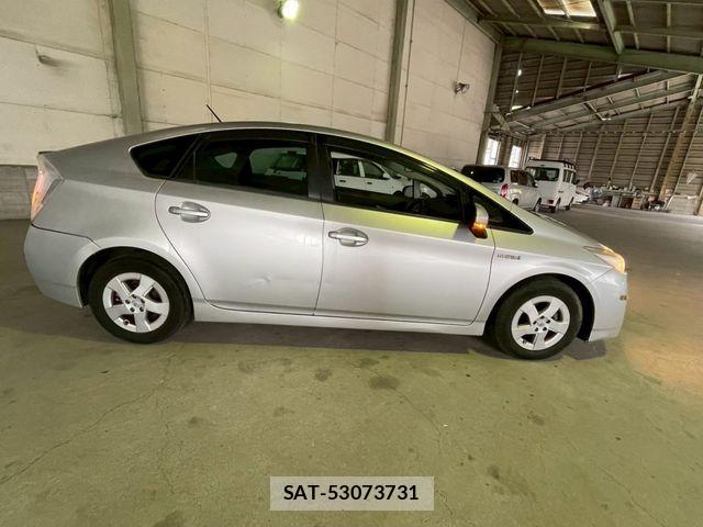 Toyota PRIUS 2009-06 1204470-5