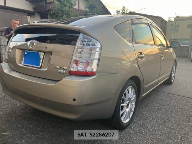 Toyota PRIUS 2006-08 1215271-4