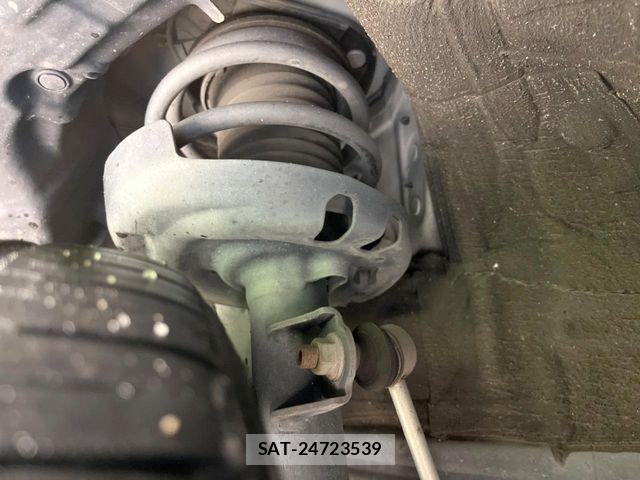 Toyota PRIUS 2019-02 2729893-19