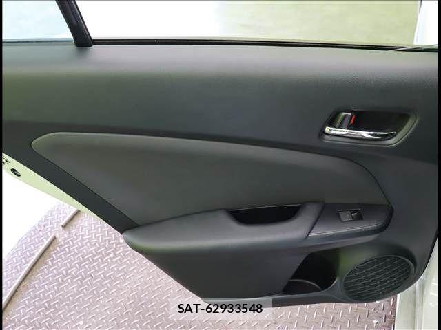 Toyota PRIUS 2020-09 3383776-27