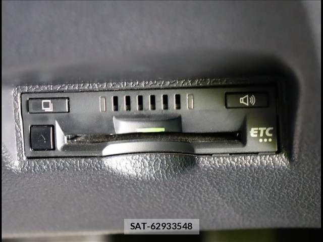 Toyota PRIUS 2020-09 3383776-6