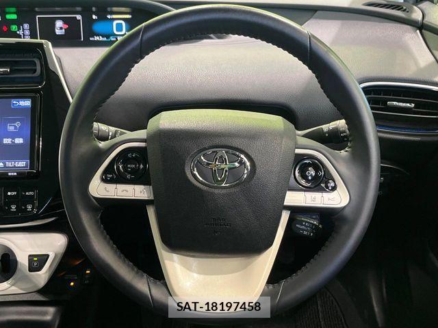 Toyota PRIUS 2018-01 3774469-10