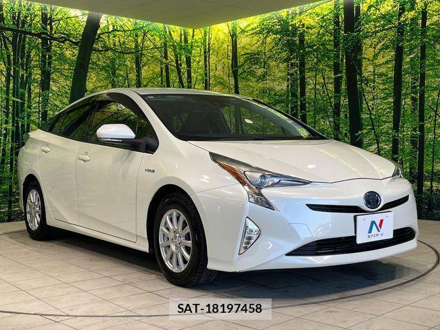 Toyota PRIUS 2018-01 3774469-15