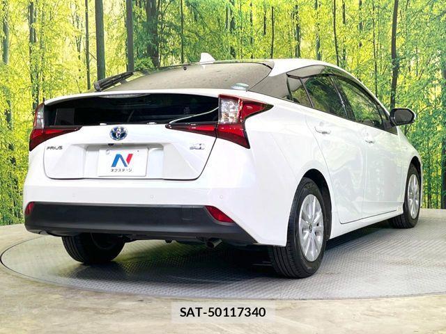 Toyota PRIUS 2019-09 3908914-16