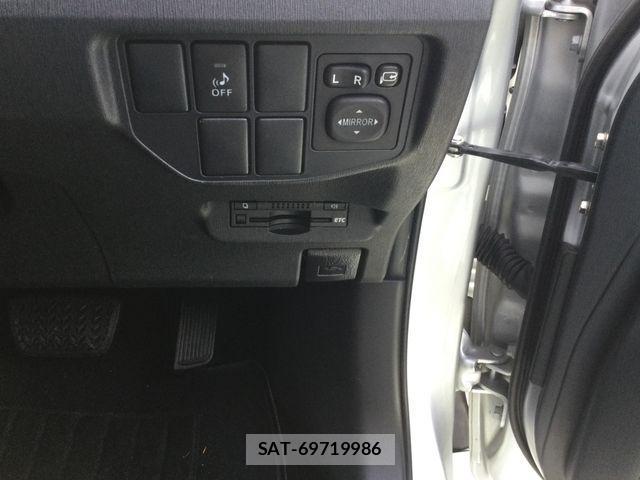 Toyota PRIUS 2013-12 3935413-10