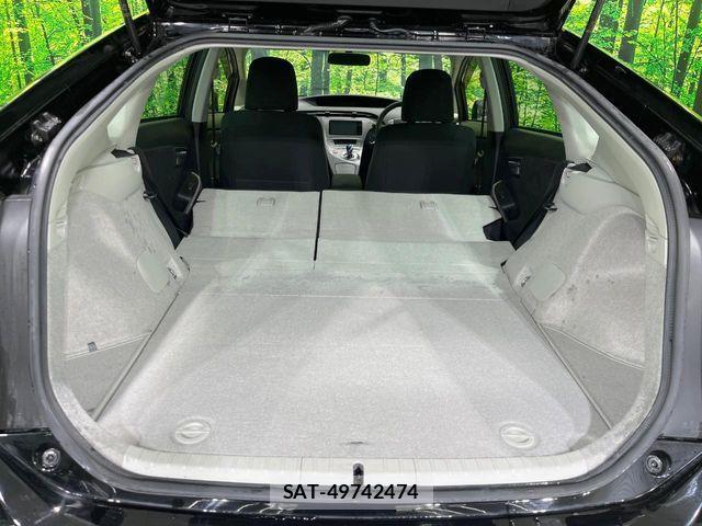 Toyota PRIUS 2015-02 4047462-9