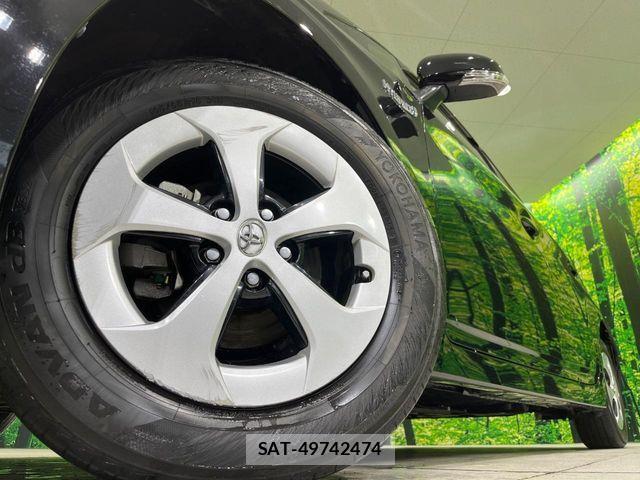Toyota PRIUS 2015-02 4047462-12