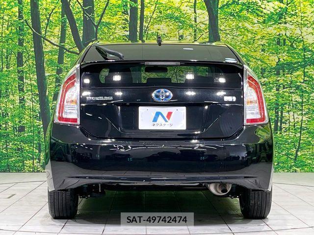 Toyota PRIUS 2015-02 4047462-14