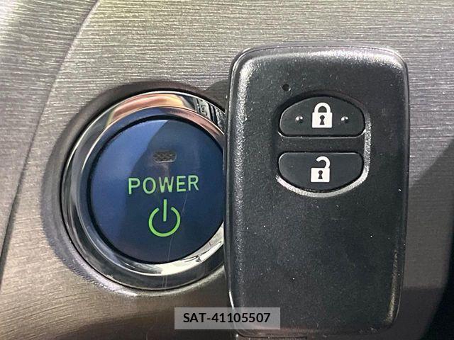 Toyota PRIUS 2015-03 4047486-5