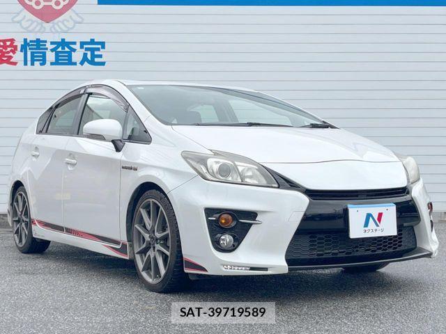 Toyota PRIUS 2013-05 4243003-16