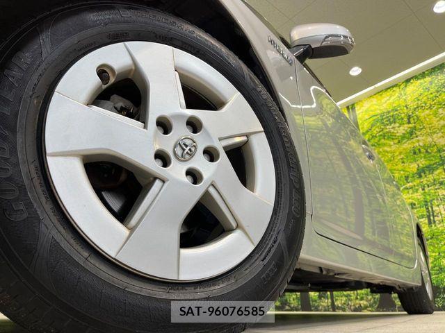 Toyota PRIUS 2009-12 4242996-12