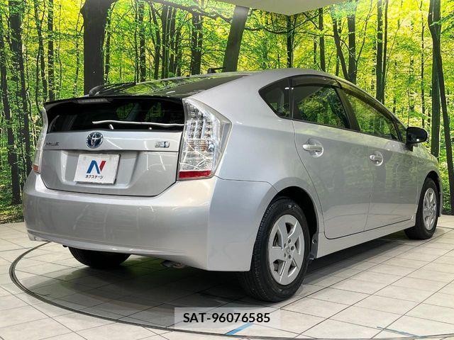 Toyota PRIUS 2009-12 4242996-16