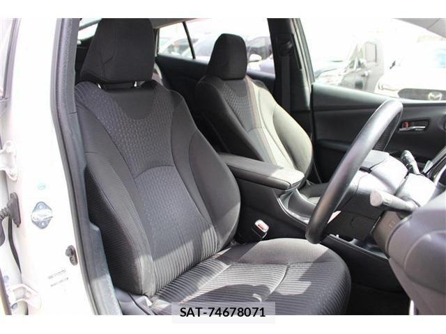 Toyota PRIUS 2016-12 4372377-24