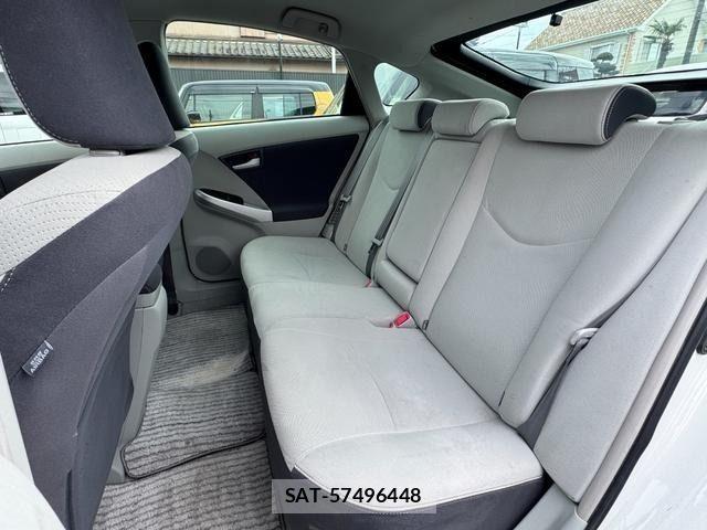 Toyota PRIUS 2011-06 4599657-9