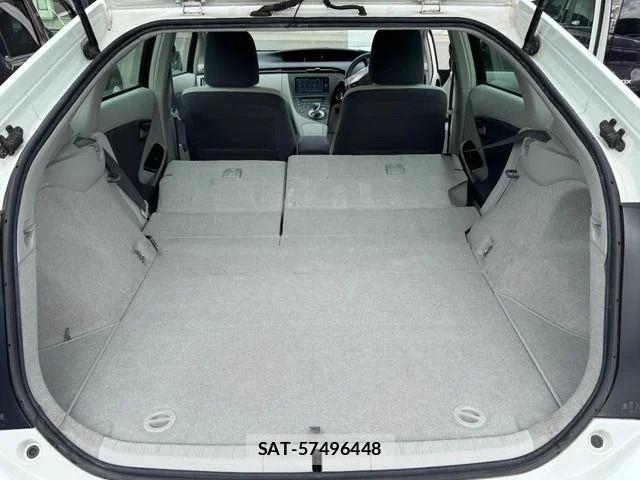 Toyota PRIUS 2011-06 4599657-10