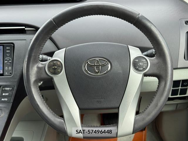 Toyota PRIUS 2011-06 4599657-13