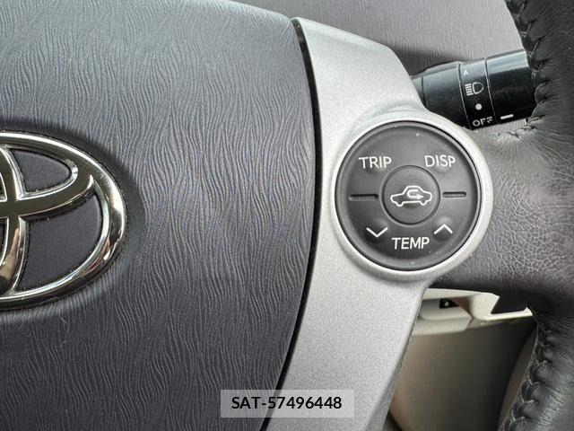 Toyota PRIUS 2011-06 4599657-15