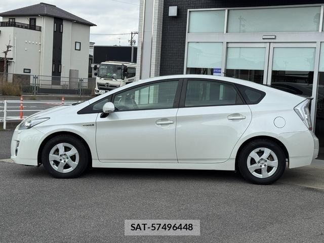 Toyota PRIUS 2011-06 4599657-2