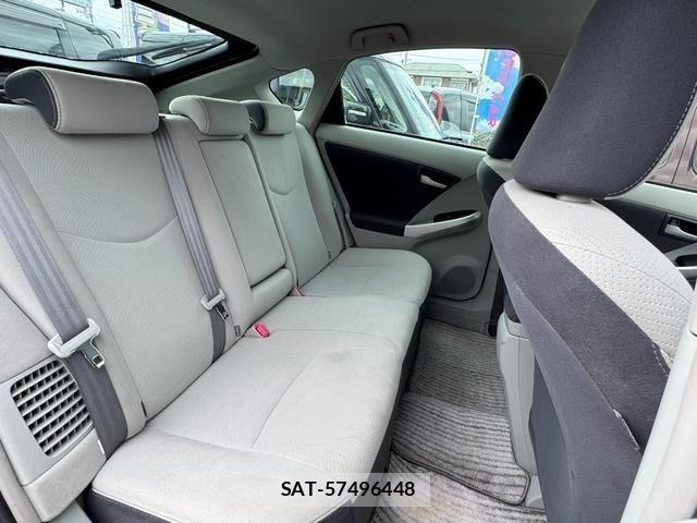 Toyota PRIUS 2011-06 4599657-7