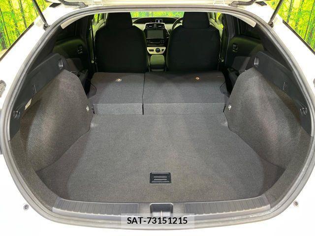 Toyota PRIUS 2017-03 4599544-9