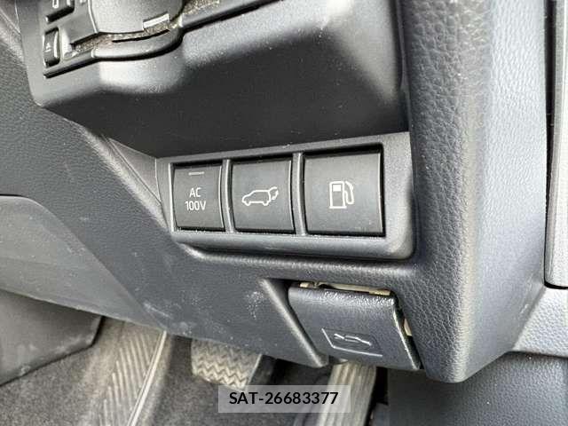 Toyota PRIUS 2023-05 4599480-9