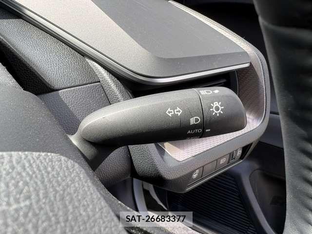 Toyota PRIUS 2023-05 4599480-10