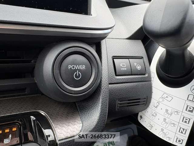 Toyota PRIUS 2023-05 4599480-12