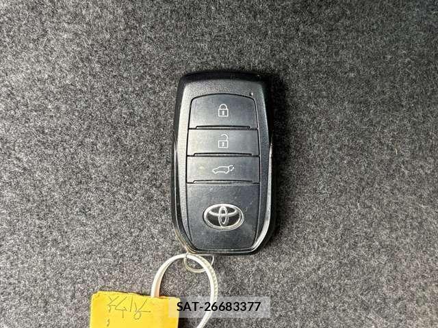 Toyota PRIUS 2023-05 4599480-4