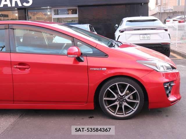 Toyota PRIUS 2015-05 4599639-10
