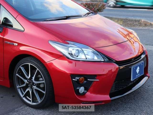 Toyota PRIUS 2015-05 4599639-12