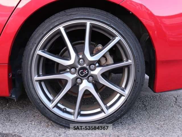 Toyota PRIUS 2015-05 4599639-16