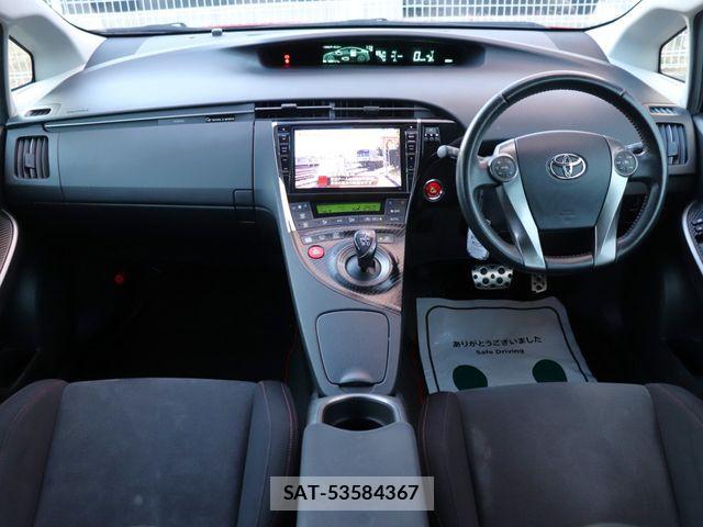 Toyota PRIUS 2015-05 4599639-20