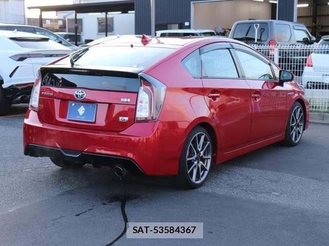 Toyota PRIUS 2015-05 4599639-3