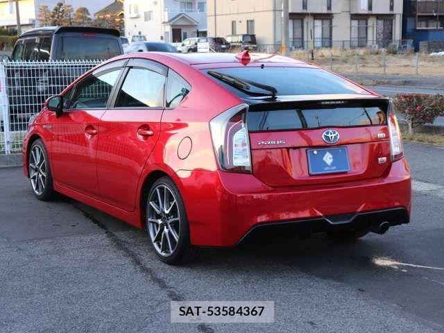 Toyota PRIUS 2015-05 4599639-4