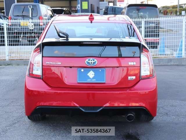 Toyota PRIUS 2015-05 4599639-6