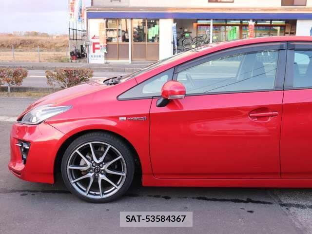 Toyota PRIUS 2015-05 4599639-7