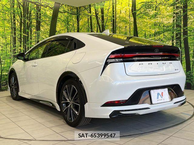 Toyota PRIUS 2024-04 4640404-14